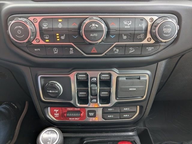 Used 2019 Jeep Wrangler Unlimited Rubicon w/ Uconnect 4C Nav & Sound Group image 3