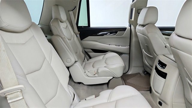 Used 2020 Cadillac Escalade Luxury image 22