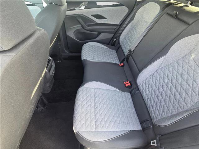 Certified 2025 Volkswagen Tiguan S image 17