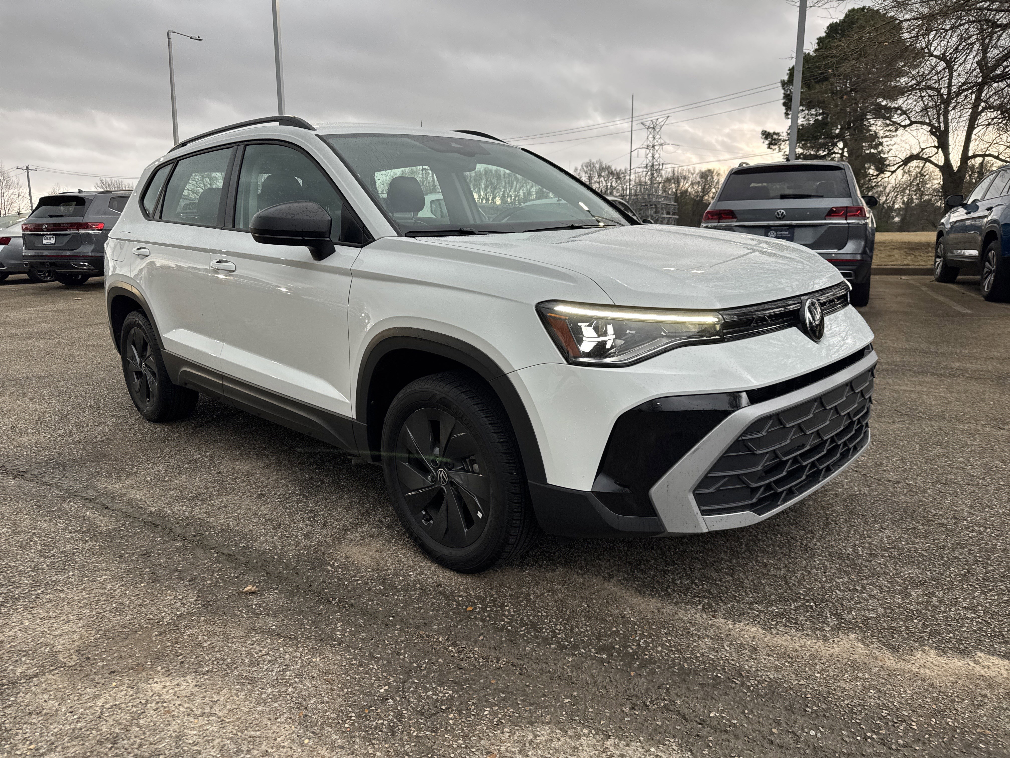 Certified 2025 Volkswagen Taos S image 4