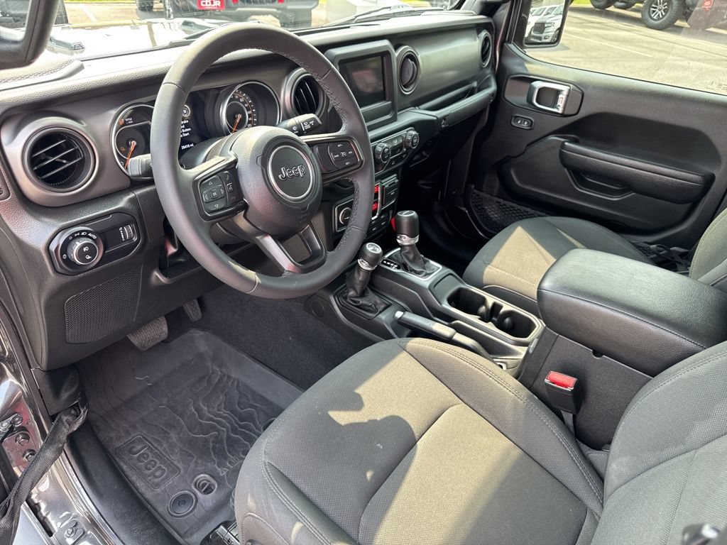 Used 2023 Jeep Gladiator Overland AWD/4WD image 31