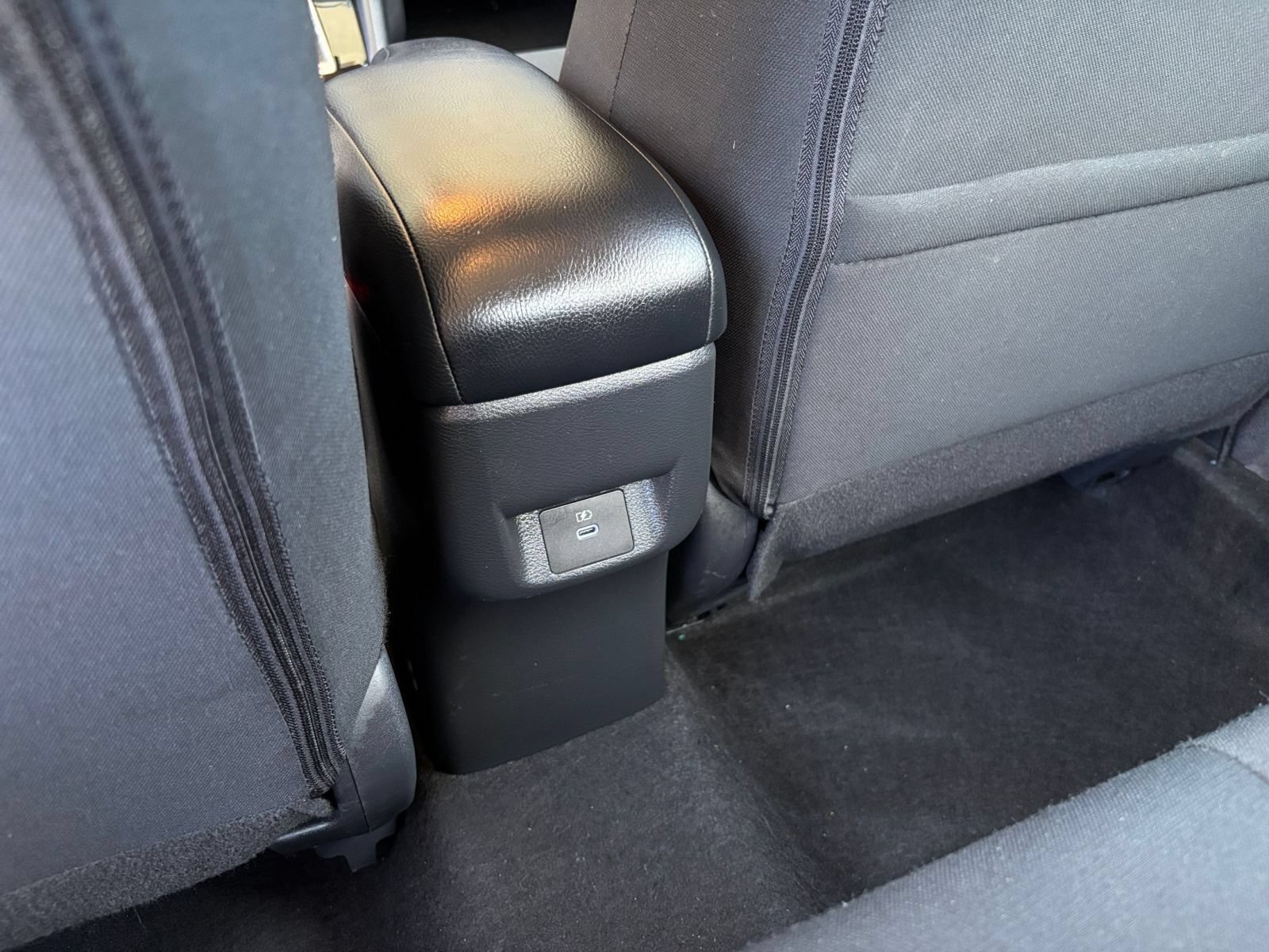 Used 2025 Nissan Versa SV FWD image 22