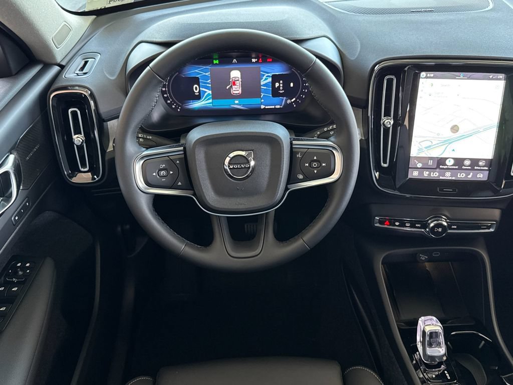 New 2026 Volvo XC40 B5 Plus w/ Climate Package AWD/4WD image 13