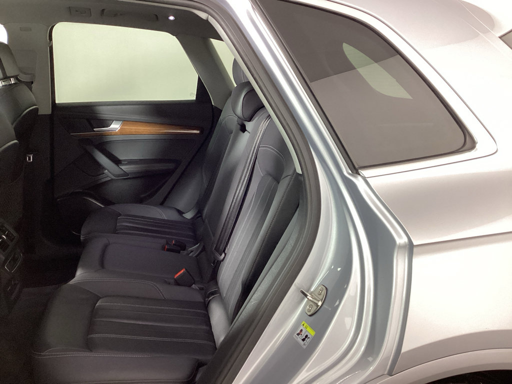 Used 2021 Audi Q5 Premium Plus image 13