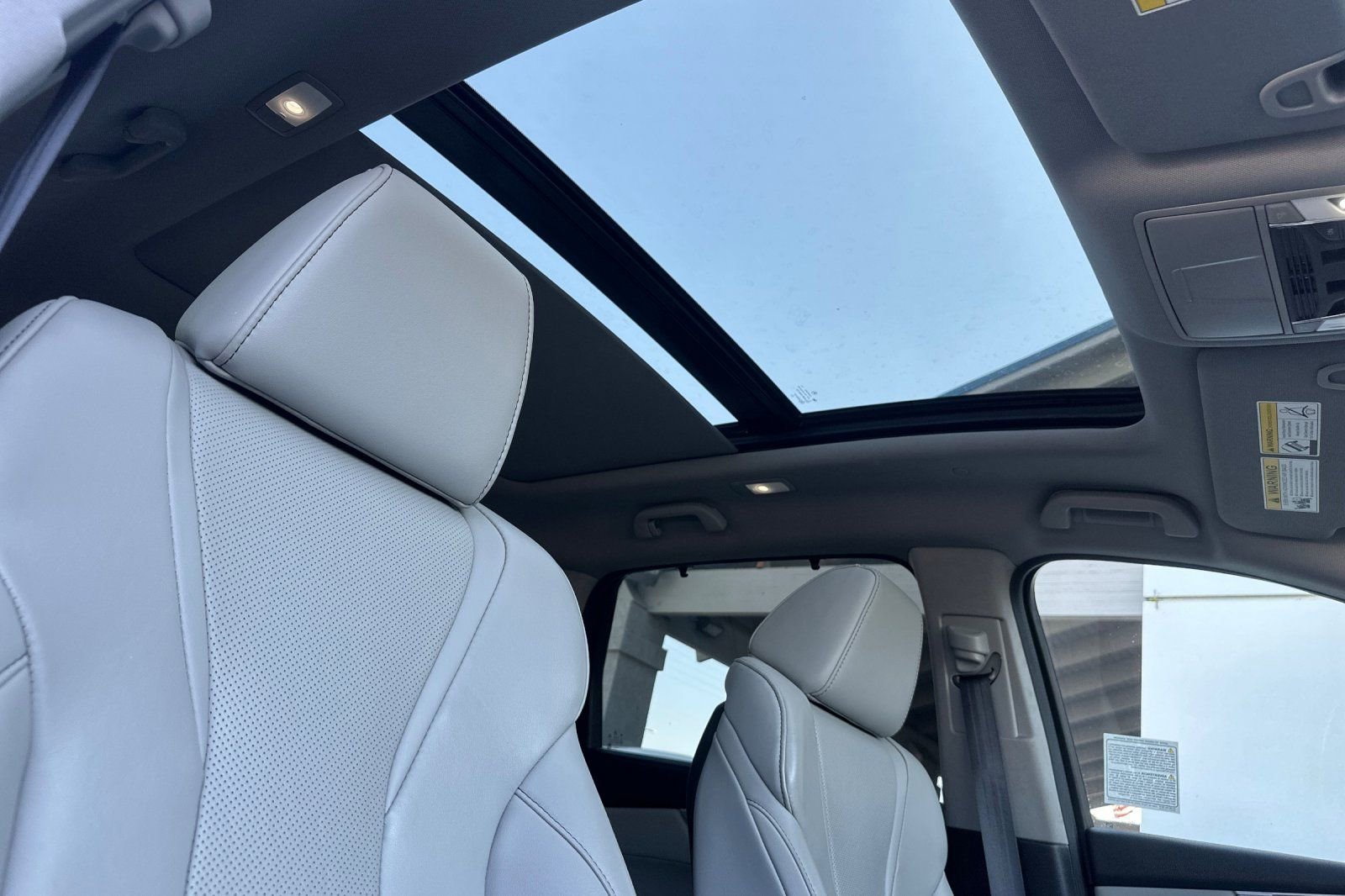 Used 2023 Acura MDX FWD w/ Technology Package image 18