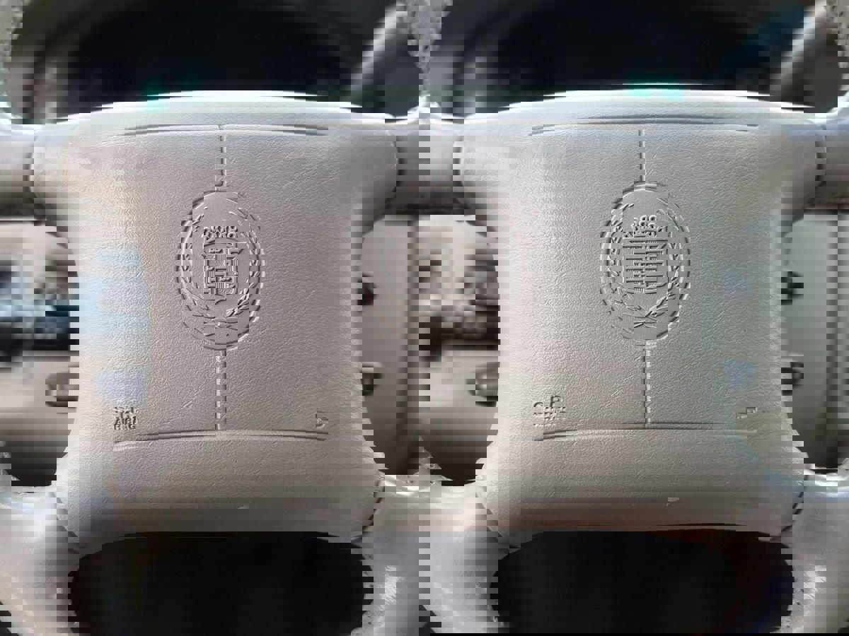 Used 1997 Cadillac De Ville D'Elegance w/ Safety/Security Pkg image 26