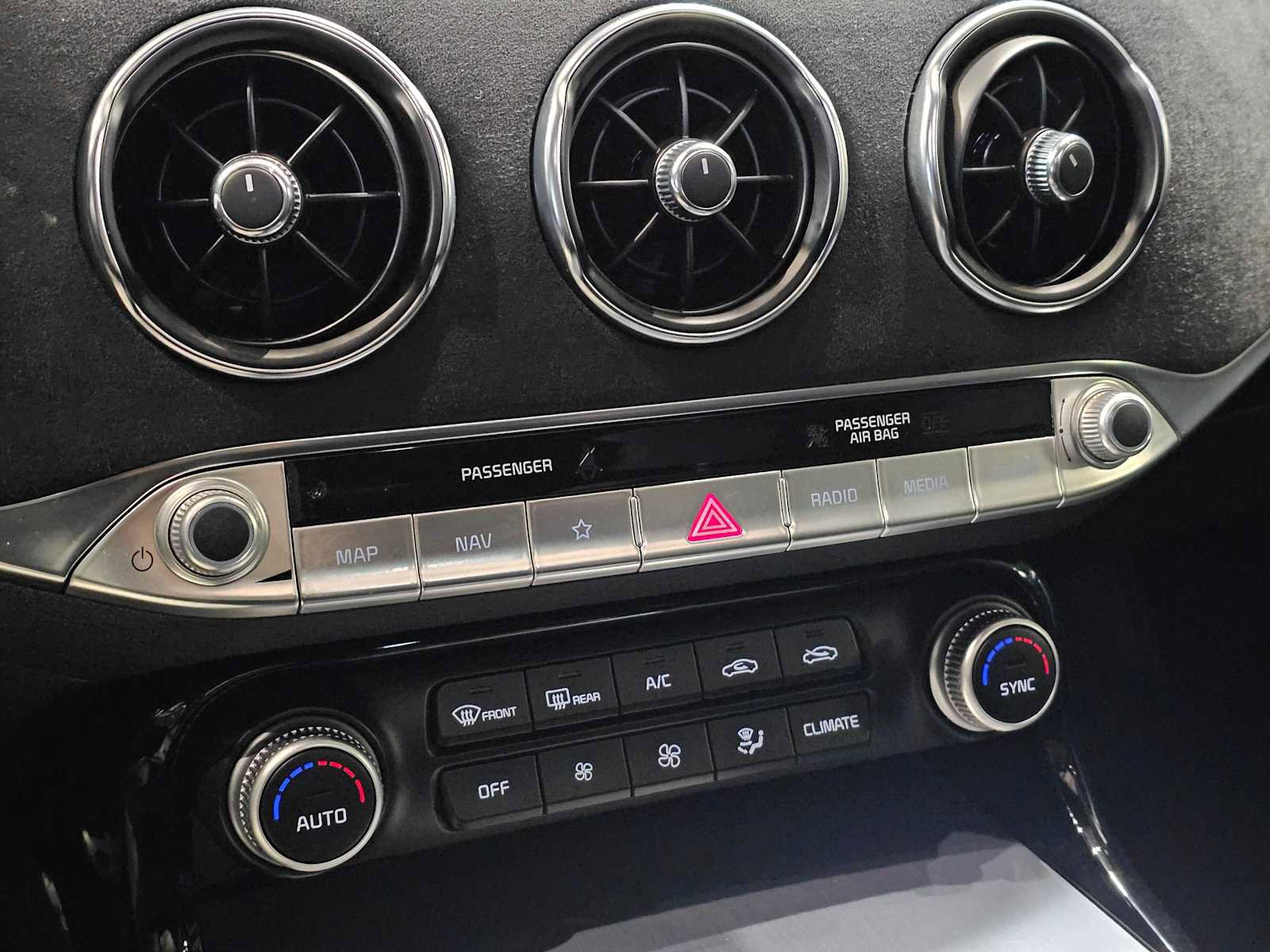 Used 2023 Kia Stinger GT2 w/ Option Group 015 image 29