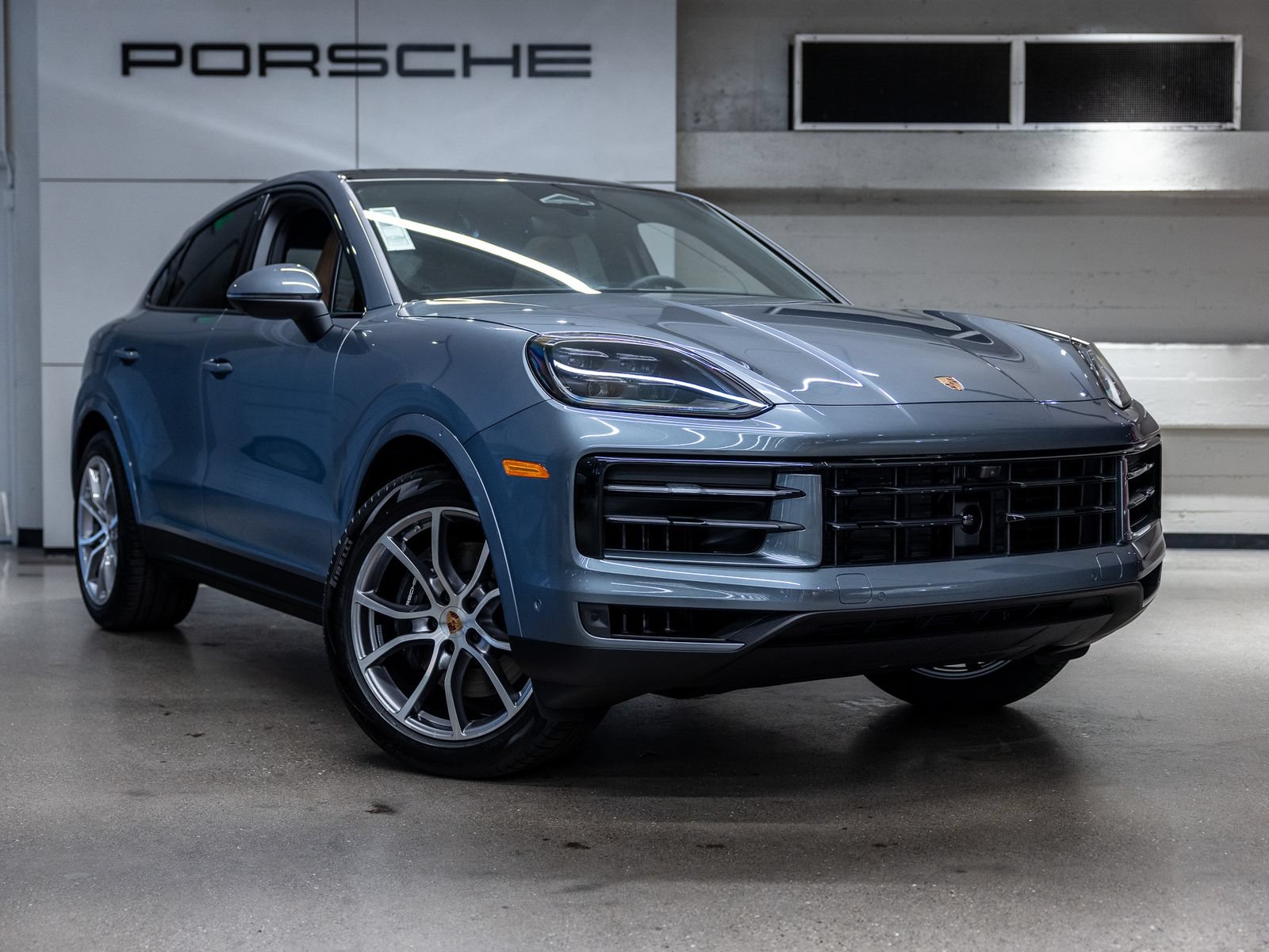 New 2026 Porsche Cayenne Coupe AWD/4WD image 10