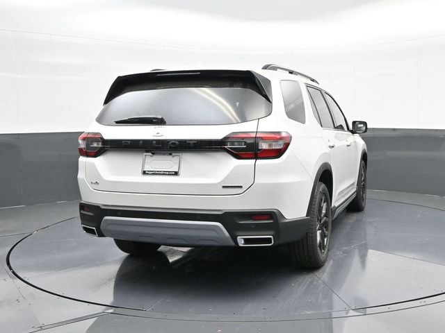 New 2025 Honda Pilot Touring image 11