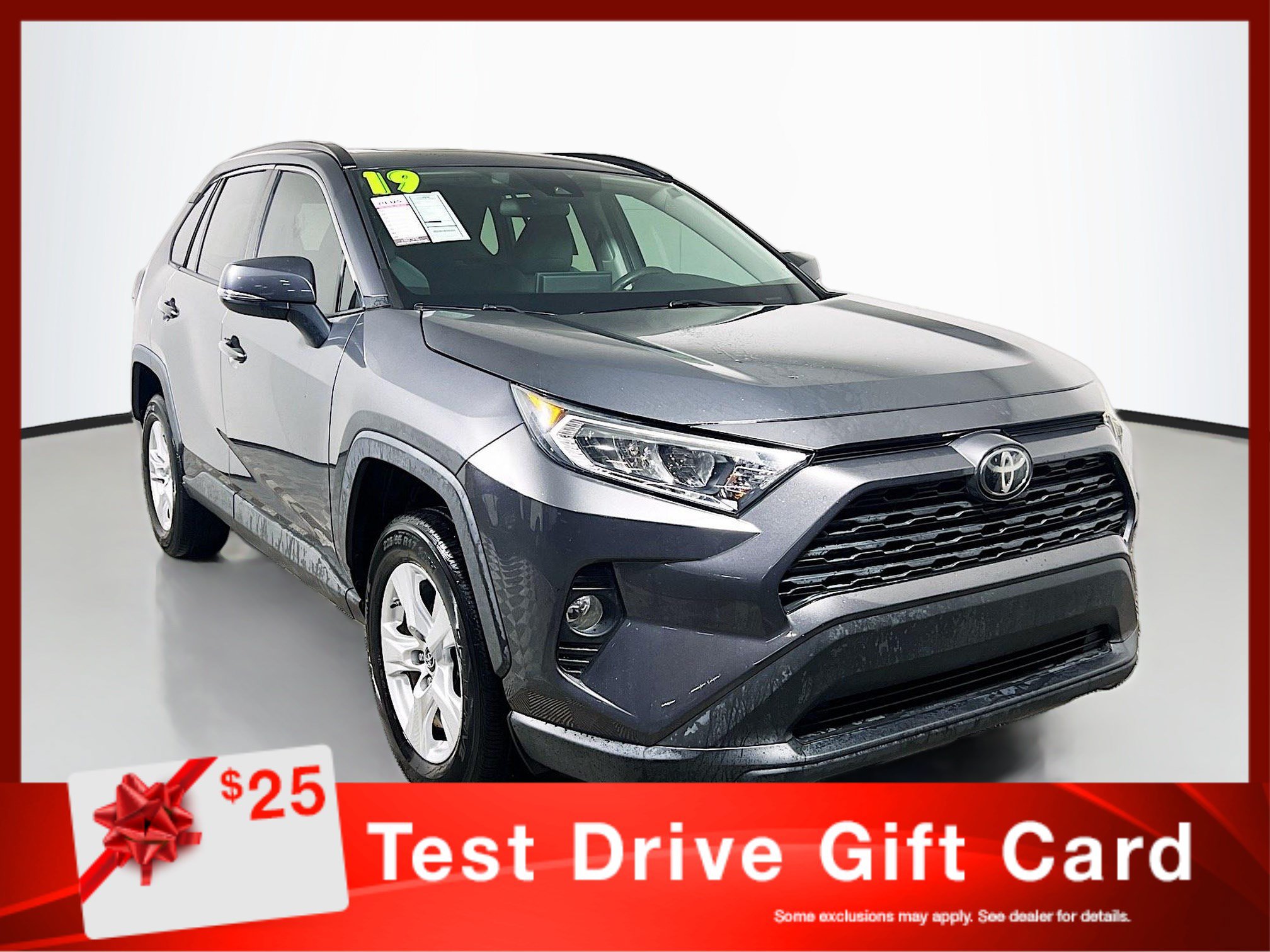 Used 2019 Toyota RAV4 XLE w/ Convenience Package FWD image 1