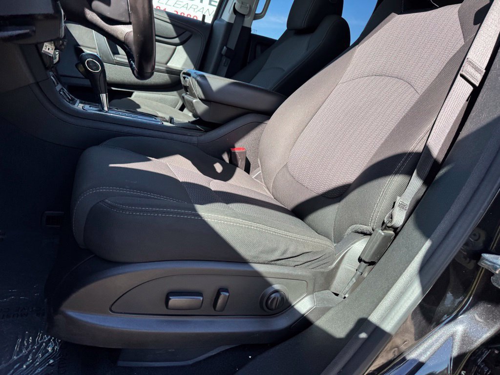 Used 2017 Chevrolet Traverse LT AWD/4WD image 6