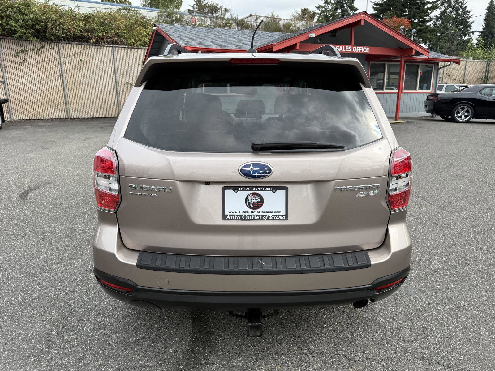 Used 2015 Subaru Forester 2.5i Touring image 9