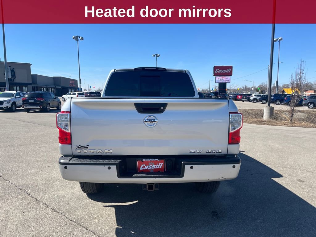 Used 2017 Nissan Titan SV AWD/4WD image 4