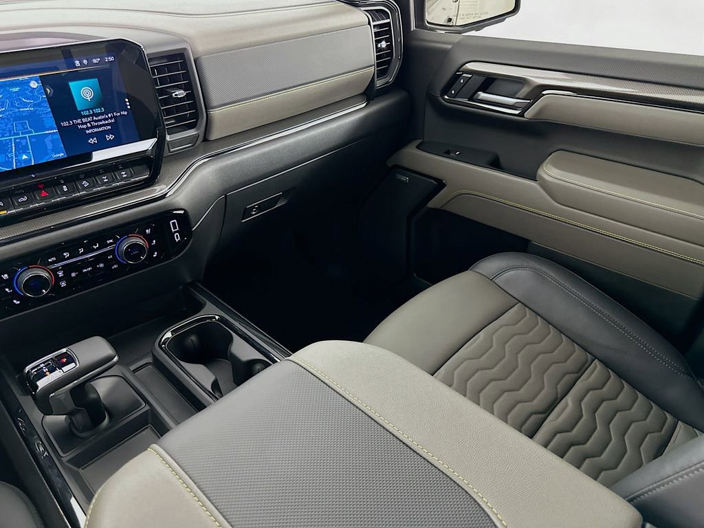 Used 2025 Chevrolet Silverado 1500 ZR2 w/ Technology Package image 24