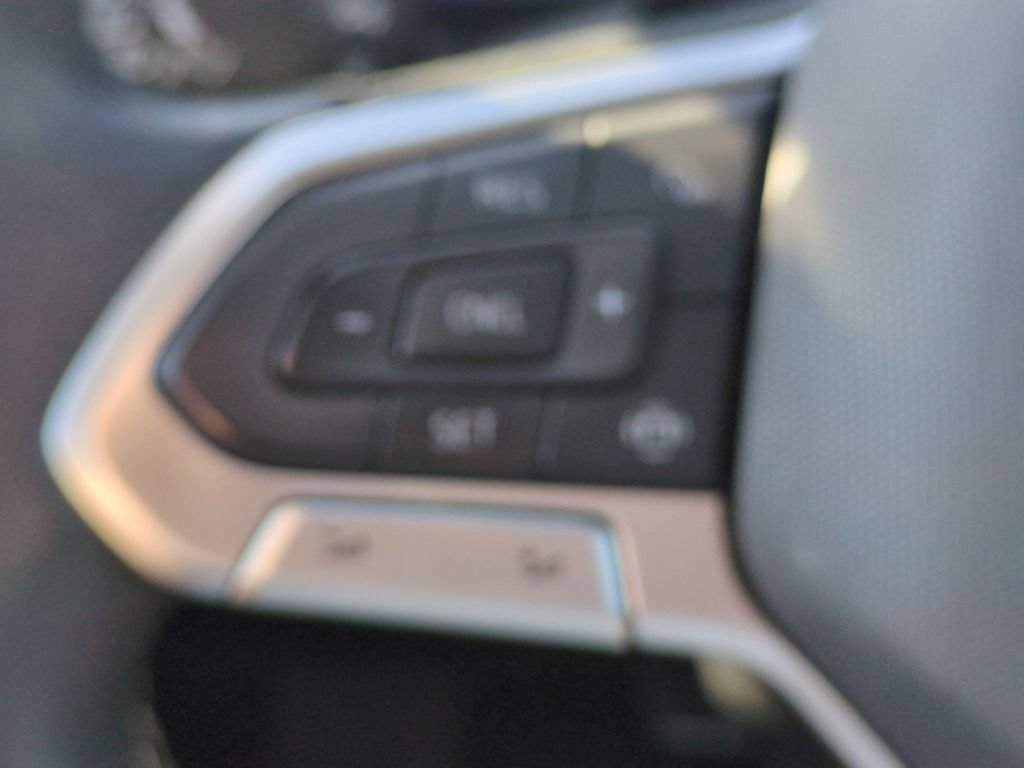 Used 2022 Volkswagen Taos SE AWD/4WD image 17
