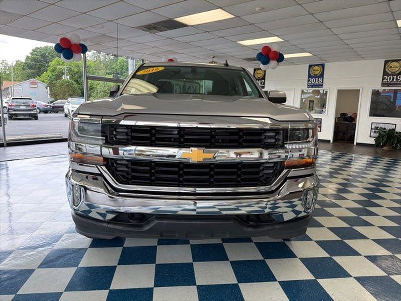 Used 2016 Chevrolet Silverado 1500 LT w/ All Star Edition AWD/4WD image 2