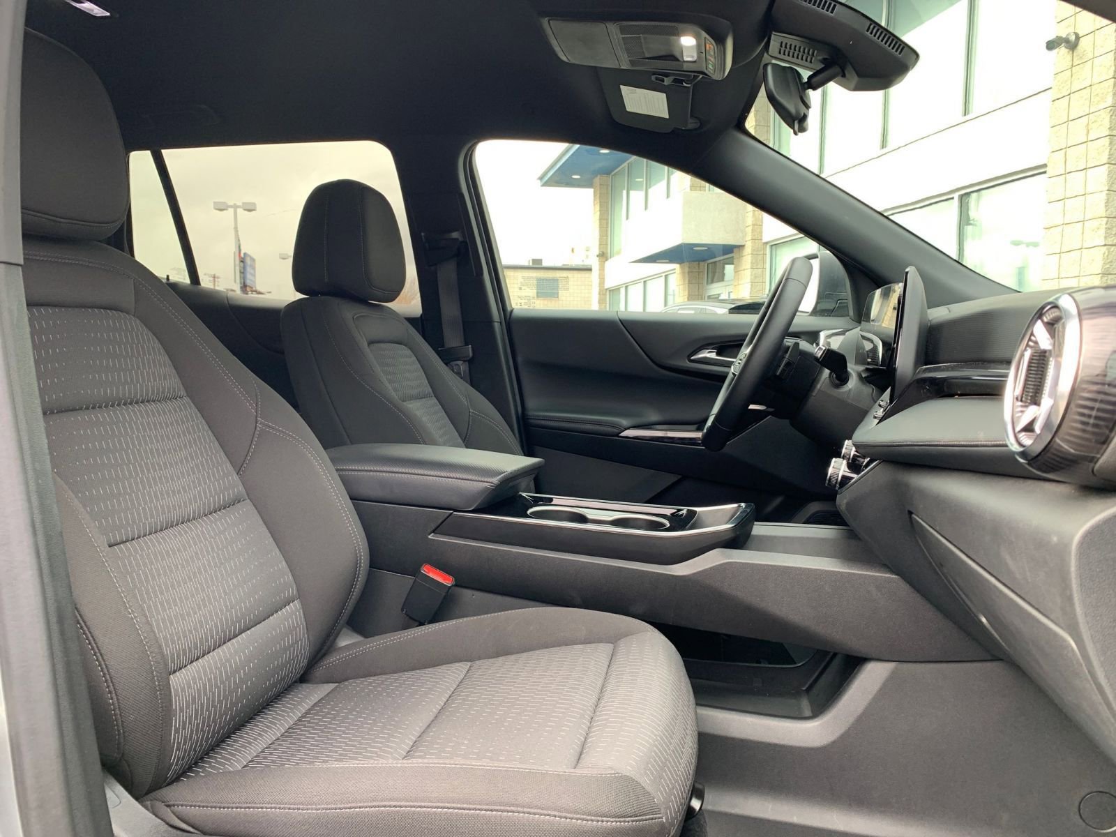 Used 2025 Chevrolet Equinox LT image 35