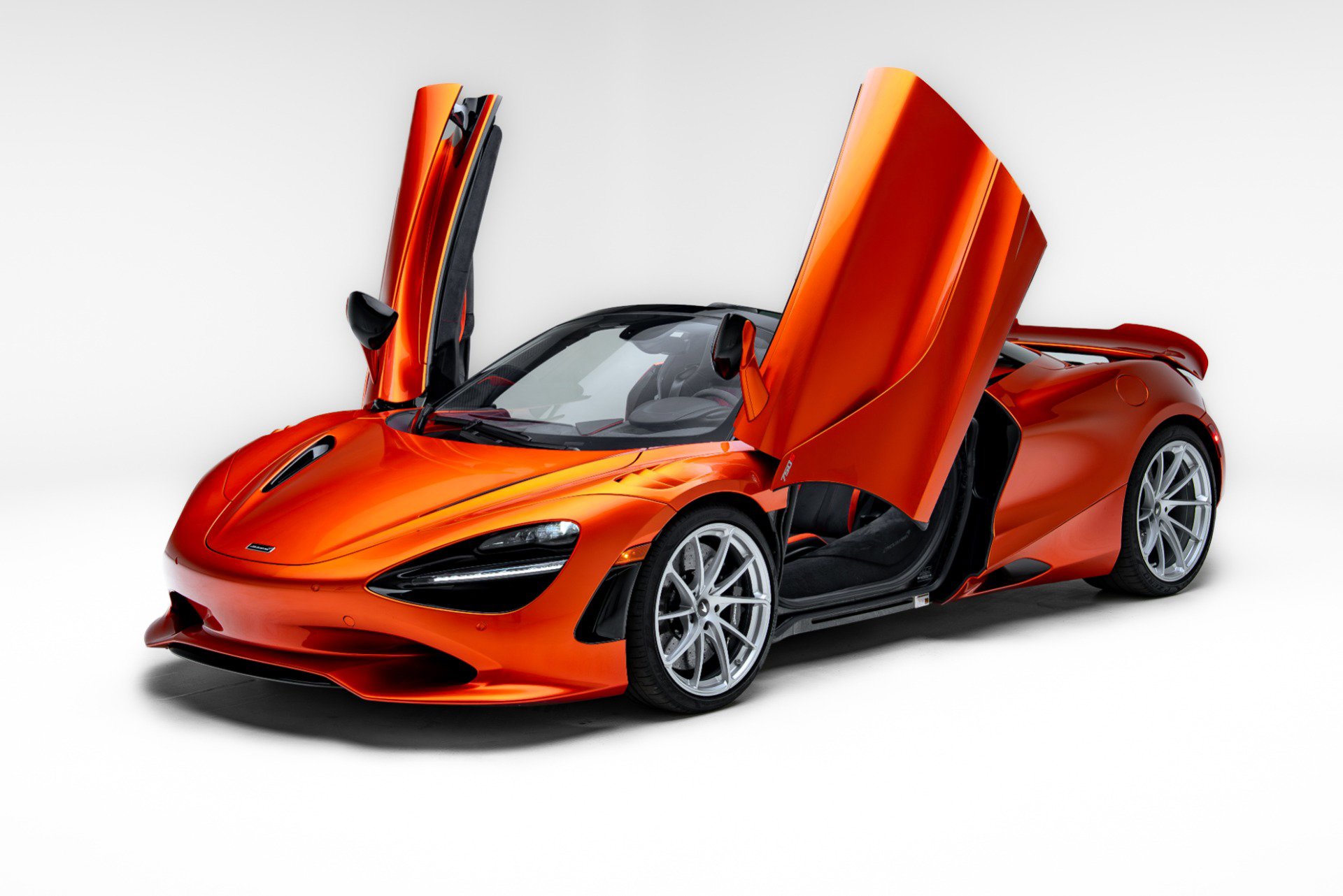 Used 2024 McLaren 750S Spider RWD image 23