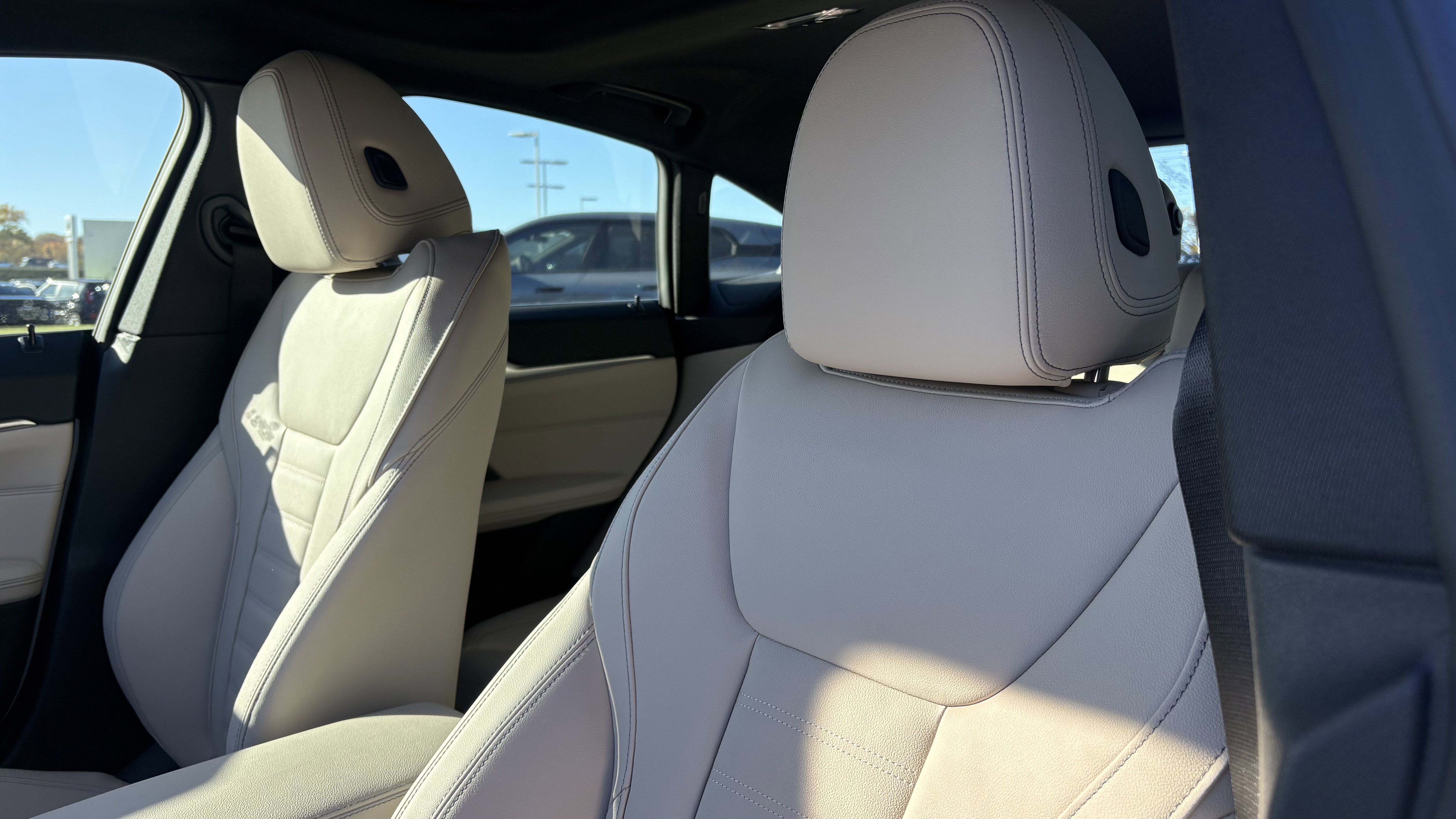 Used 2025 BMW i4 xDrive40i w/ Premium Package image 15