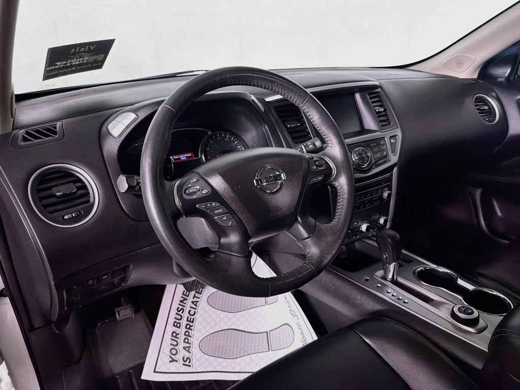 Used 2018 Nissan Pathfinder SL AWD/4WD image 9