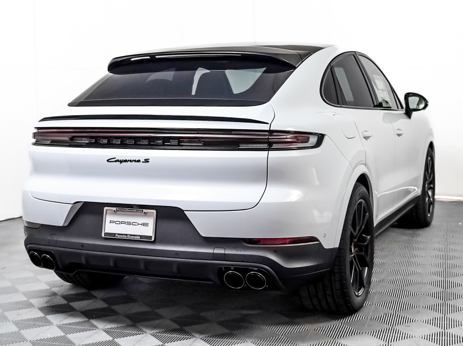 New 2026 Porsche Cayenne S image 10