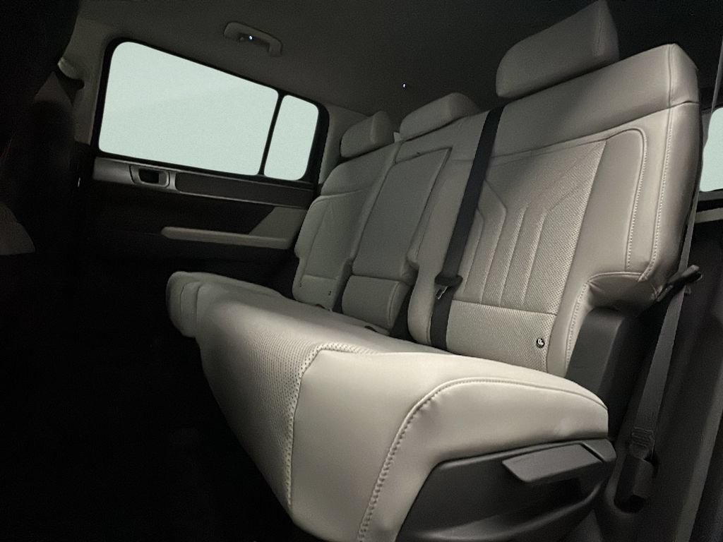 New 2026 Hyundai Santa Fe SEL AWD/4WD image 12