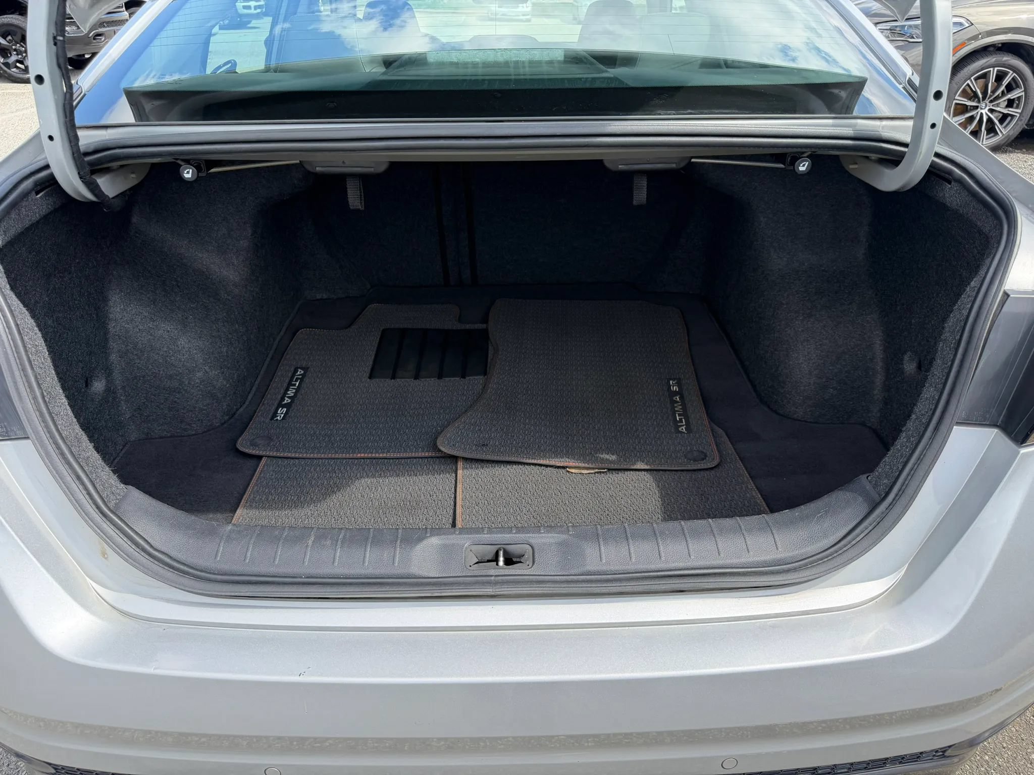 Used 2022 Nissan Altima 2.5 SR FWD image 29