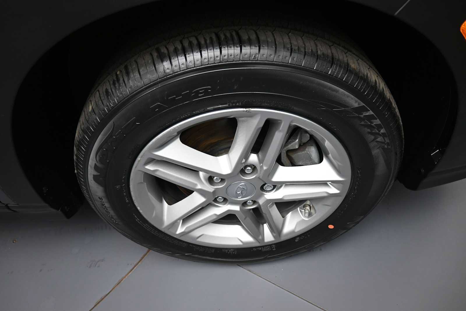 Used 2023 Hyundai Kona SE w/ Cargo Package AWD/4WD image 12