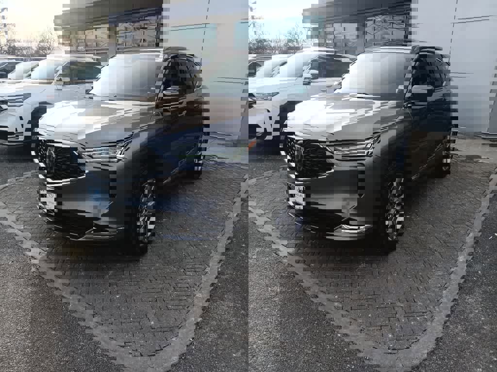 Used 2023 Acura MDX SH-AWD image 2