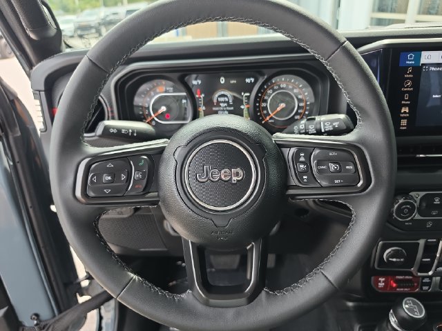 Used 2026 Jeep Wrangler Unlimited Rubicon AWD/4WD image 26