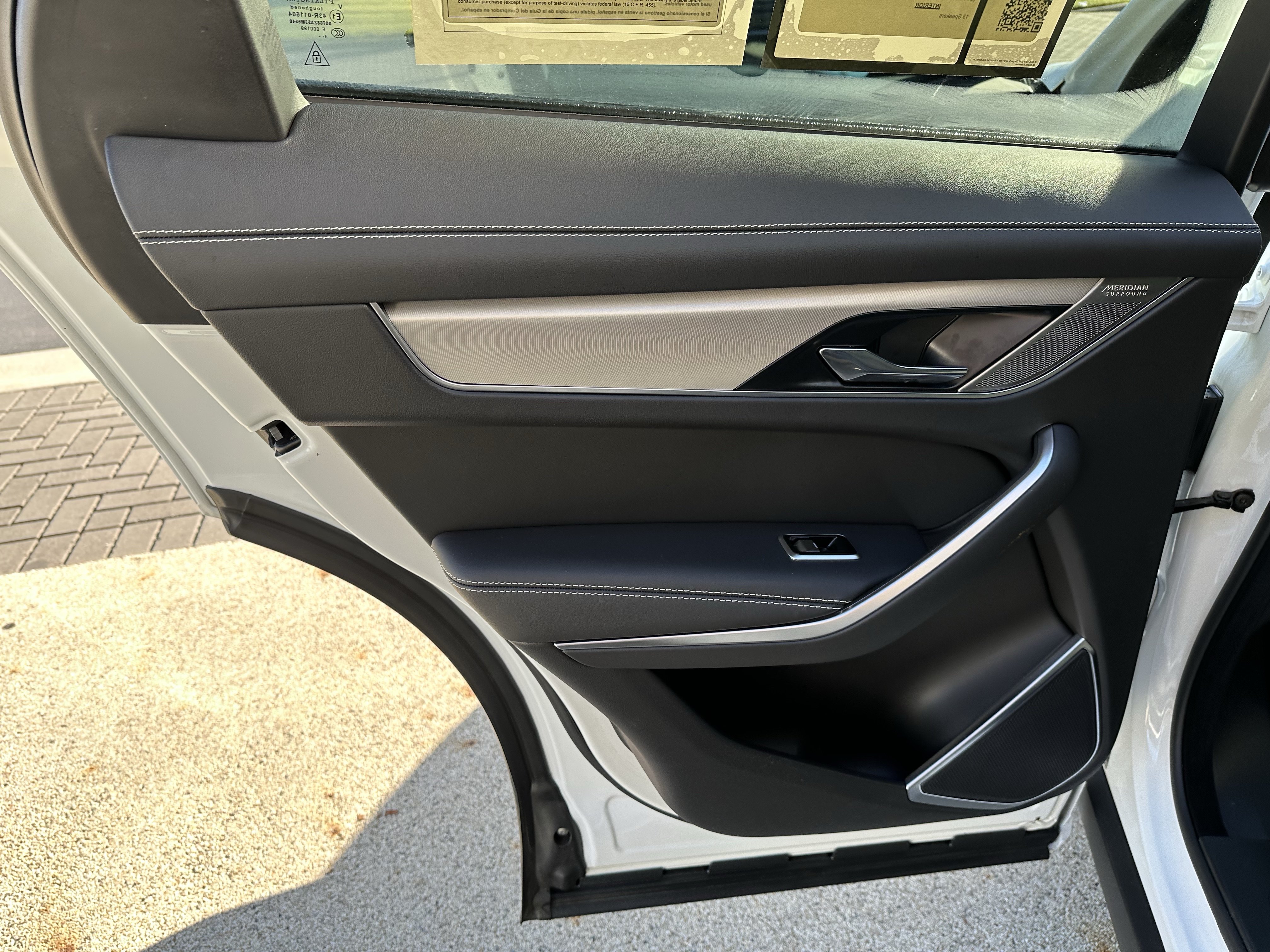 Certified 2026 Jaguar F-PACE R-Dynamic S AWD/4WD image 30