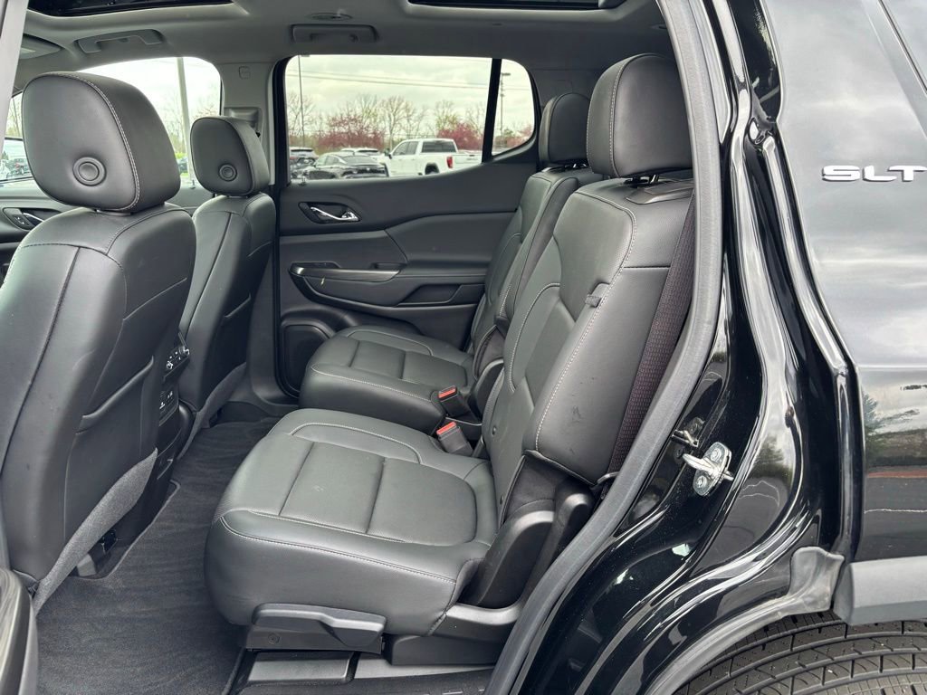 Used 2023 GMC Acadia SLT w/ Preferred Package image 20