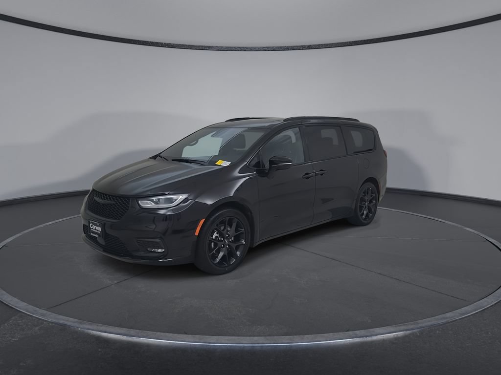Certified 2025 Chrysler Pacifica Limited FWD image 8