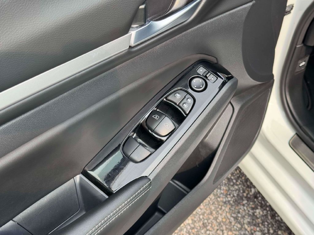 Certified 2025 Nissan Altima 2.5 SL FWD image 19