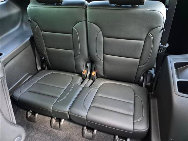 Used 2021 GMC Acadia SLT w/ Elevation Edition FWD image 19