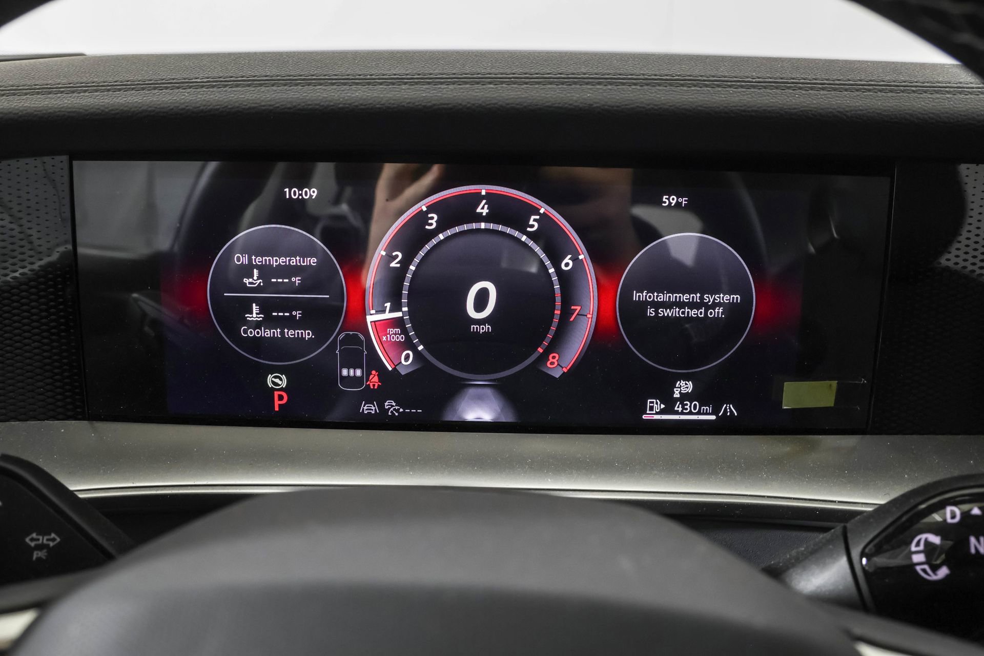 Used 2025 Volkswagen Tiguan SE w/ Panoramic Sunroof Package image 27