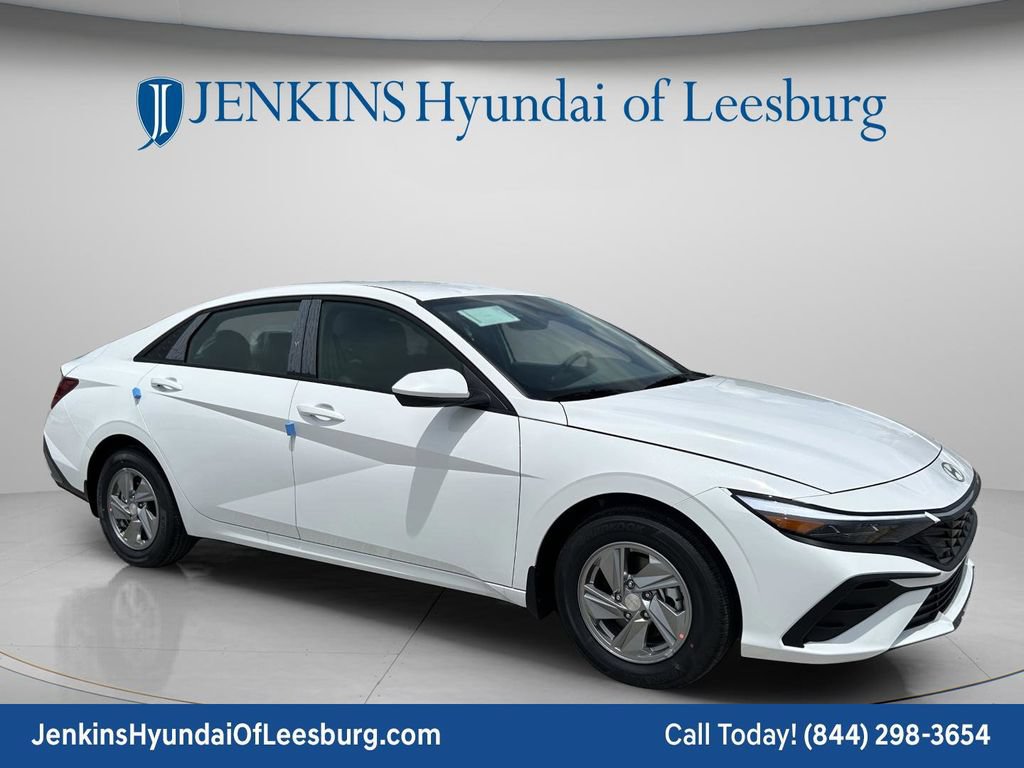 New 2026 Hyundai Elantra SE FWD image 1