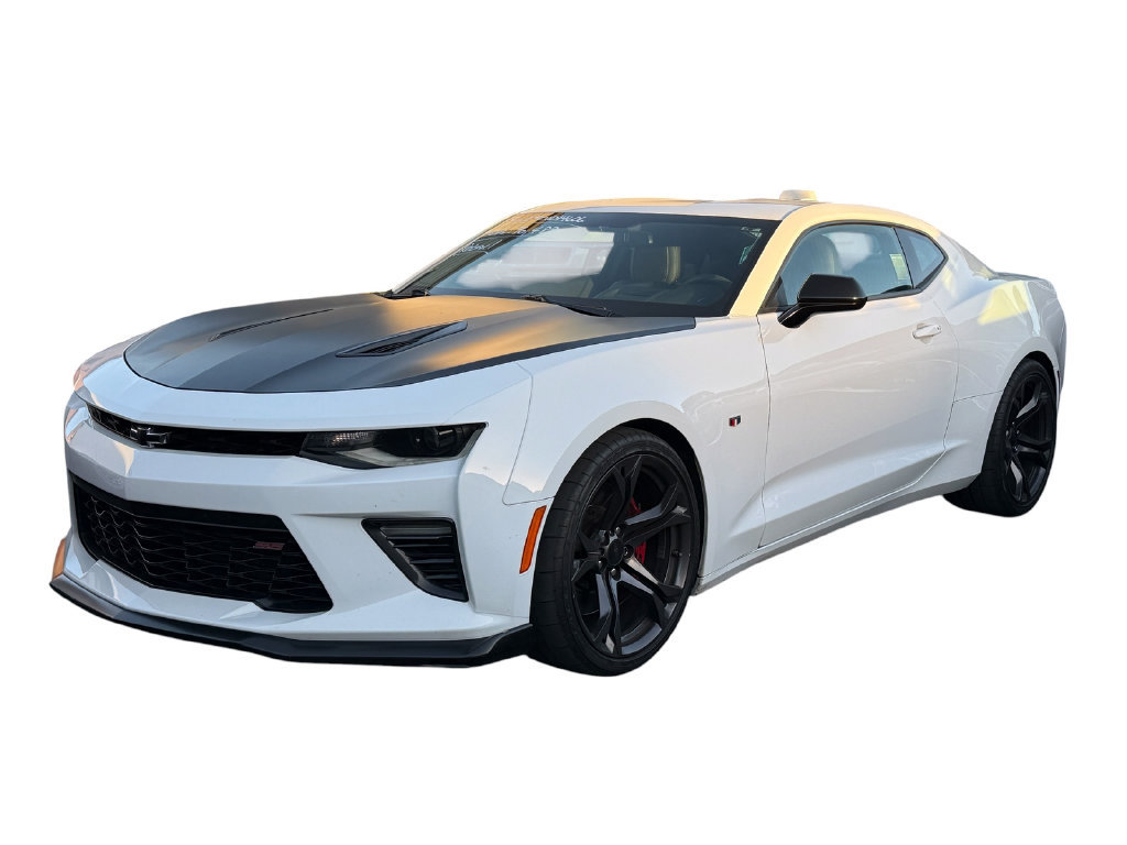 Used 2018 Chevrolet Camaro SS RWD image 21