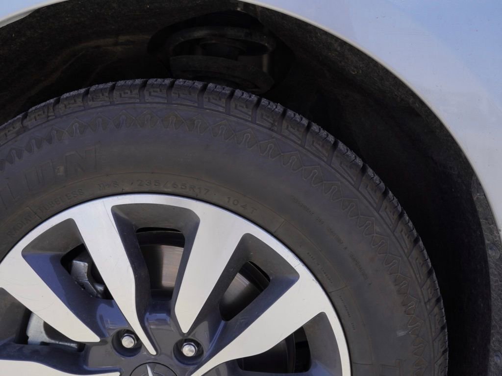 Used 2023 Chrysler Pacifica Limited image 11