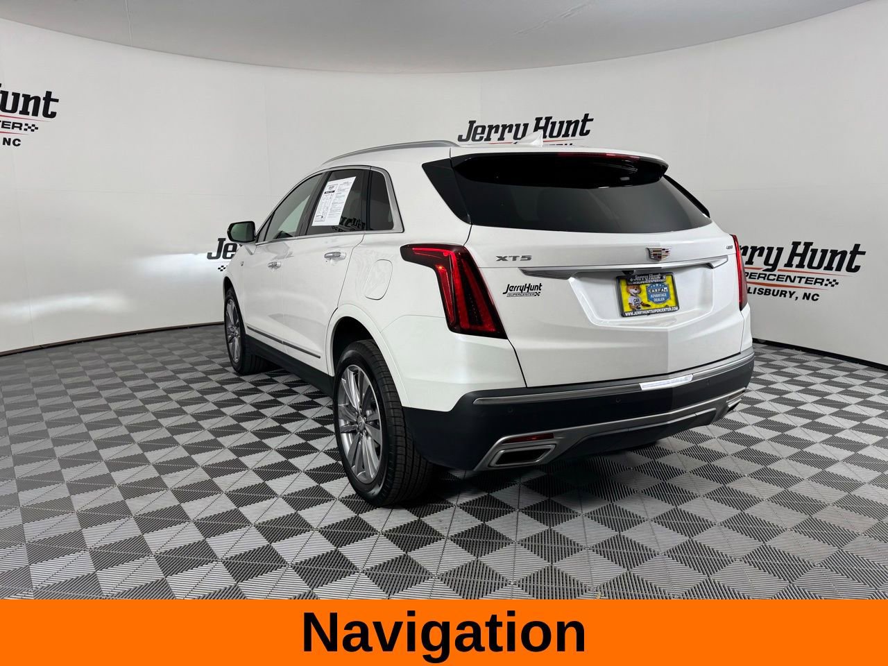 Used 2025 Cadillac XT5 Premium Luxury image 8