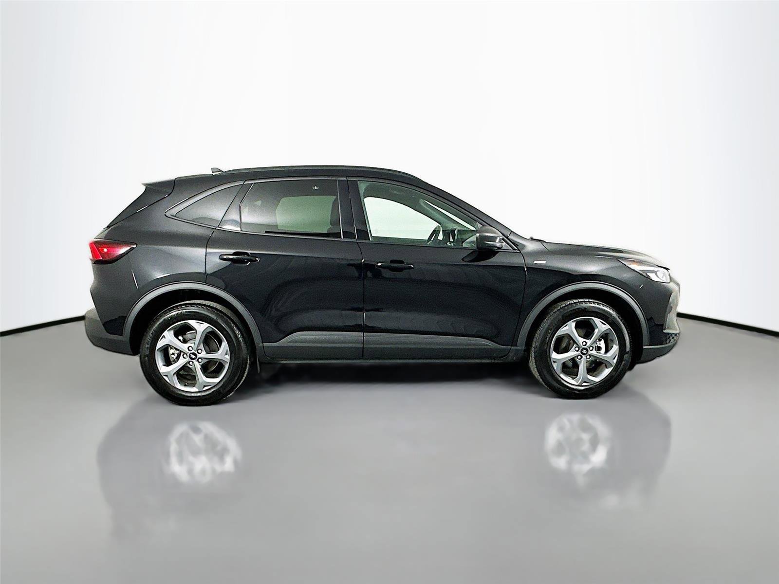 Used 2025 Ford Escape ST-Line image 8