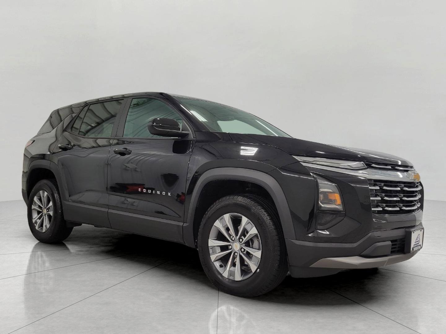 Used 2025 Chevrolet Equinox LT AWD/4WD image 1