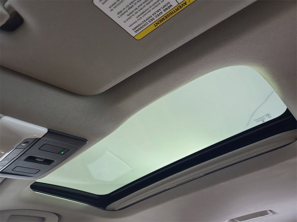 New 2025 Nissan Sentra SV w/ SV Premium Package image 24