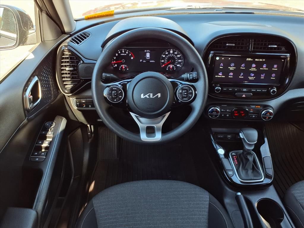 Used 2022 Kia Soul S image 13