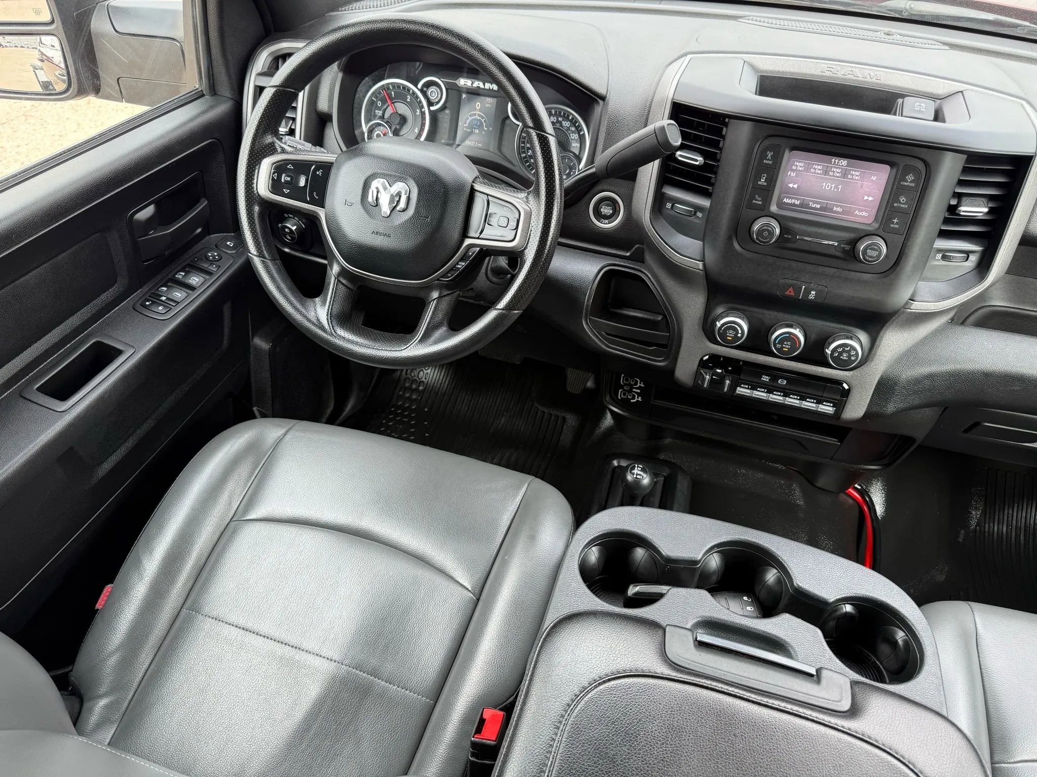 Used 2023 RAM 3500 Tradesman w/ Chrome Appearance Group image 28