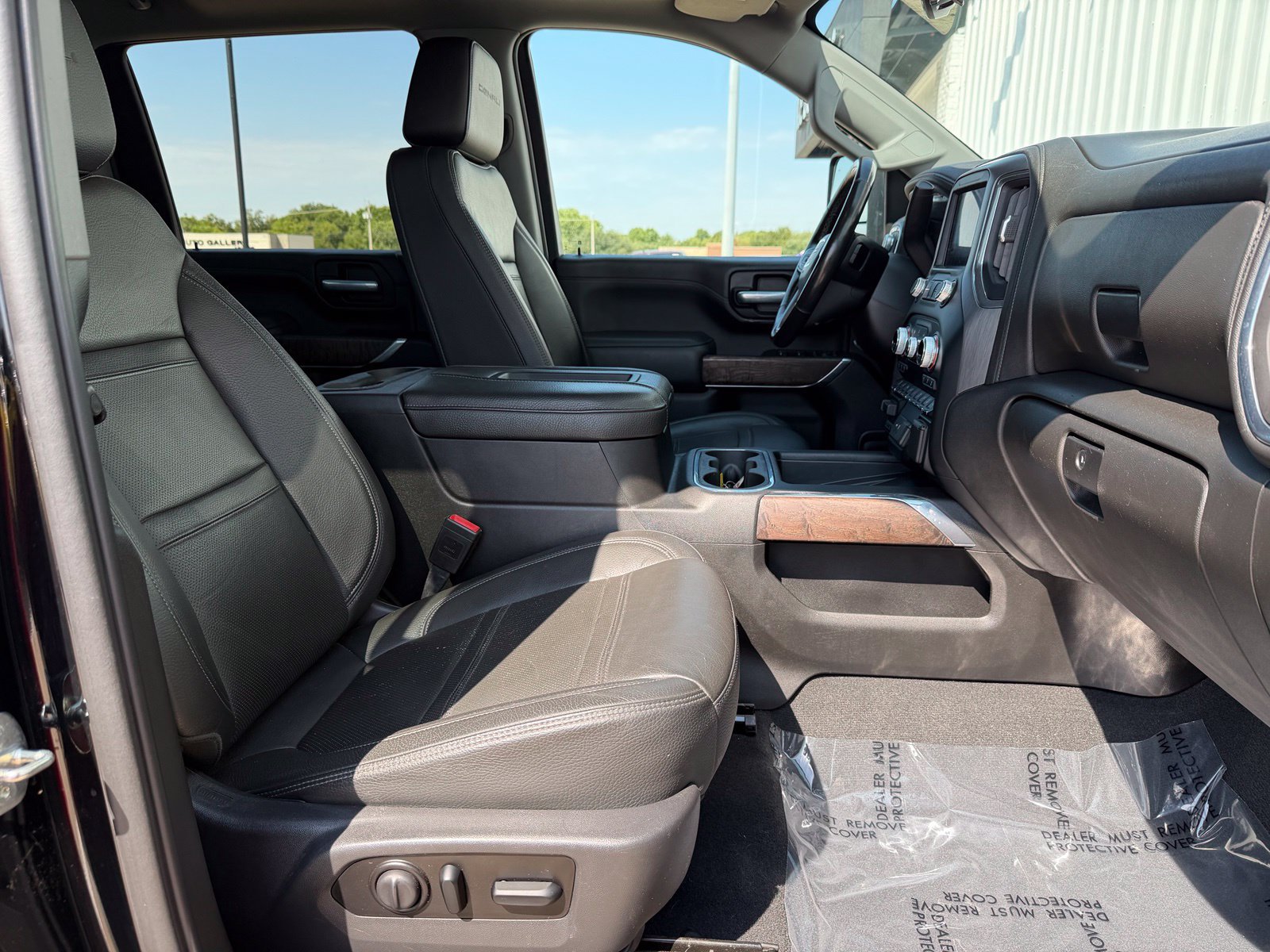 Used 2021 GMC Sierra 2500 Denali w/ Denali Ultimate Package AWD/4WD image 23