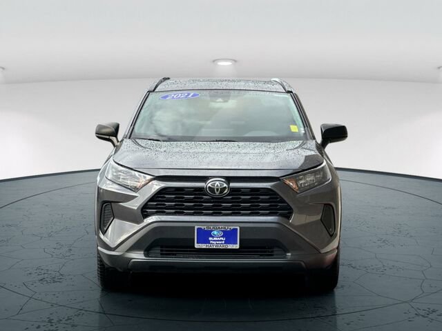 Used 2021 Toyota RAV4 LE image 9