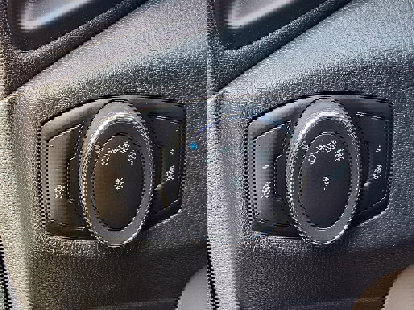 Used 2021 Ford EcoSport S image 21