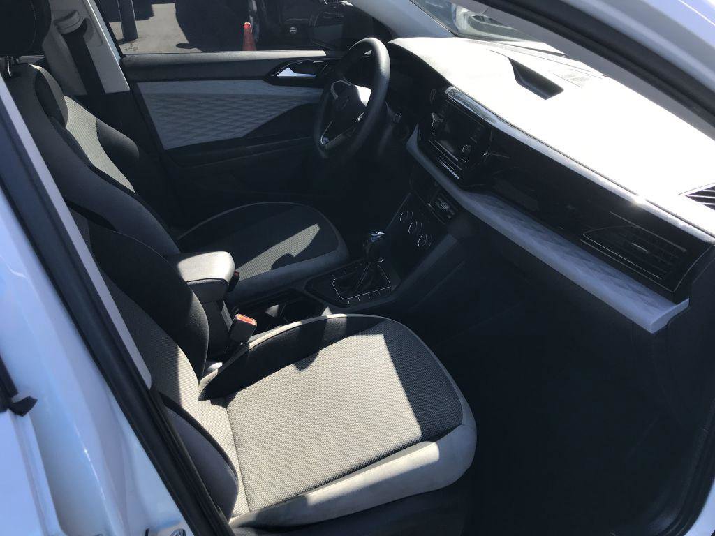 Used 2022 Volkswagen Taos S image 9