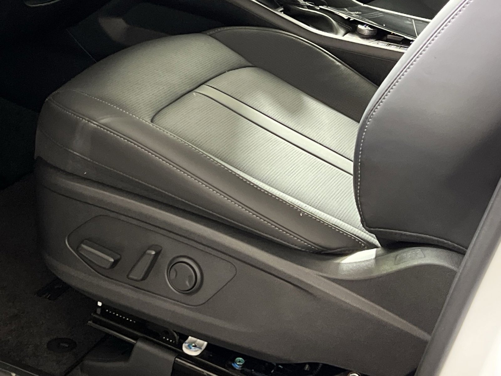 New 2026 Kia Sorento S image 12